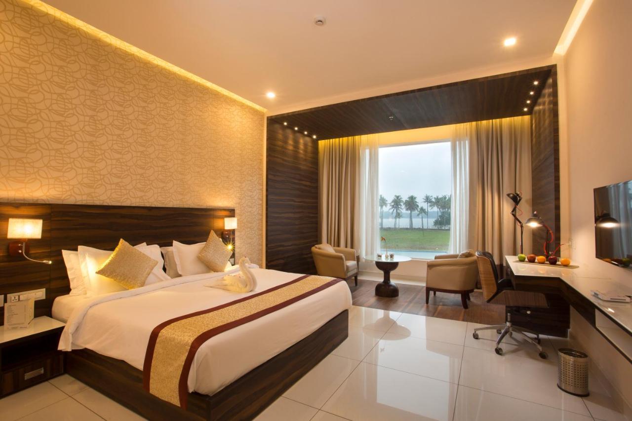Blue Serene Resort Guruvayur Ngoại thất bức ảnh