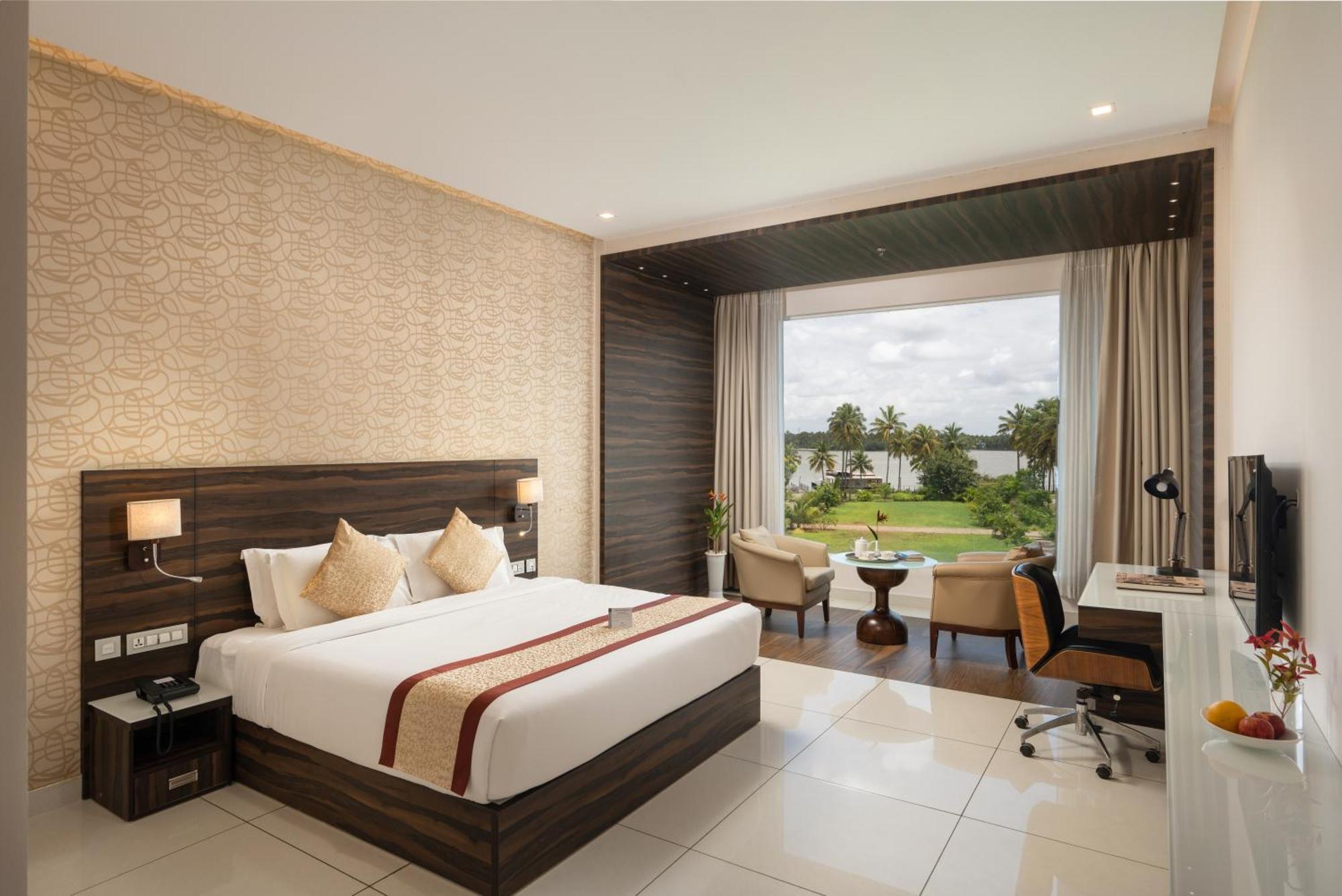 Blue Serene Resort Guruvayur Ngoại thất bức ảnh